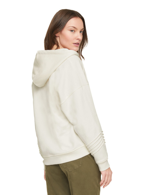 Hoodie with pintuck pleats