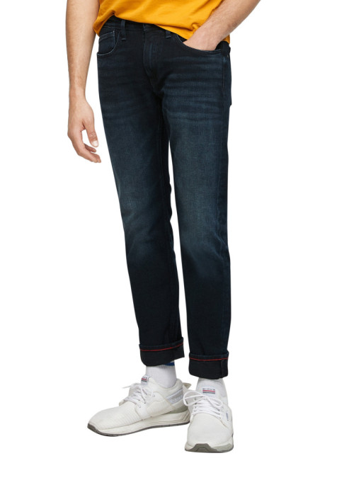 Tapered leg jeans