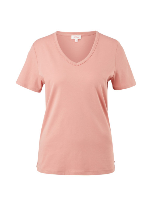 V-neck t-shirt