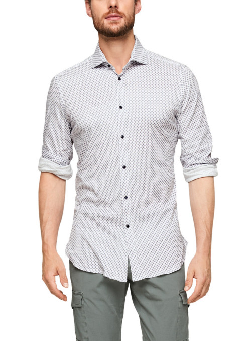 Slim fit shirt with minimal...