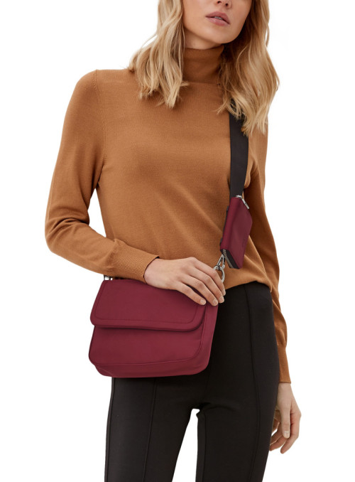 Shoulder bag with purse