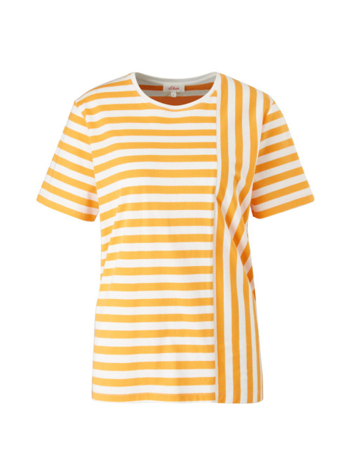 T-shirt with stripe pattern