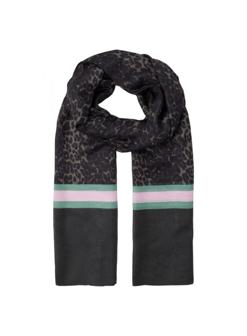 Scarf with leopard pattern