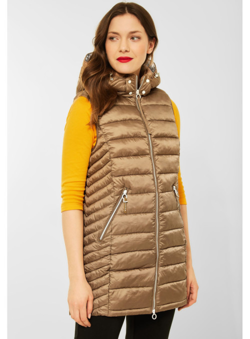 Hooded quilted vest