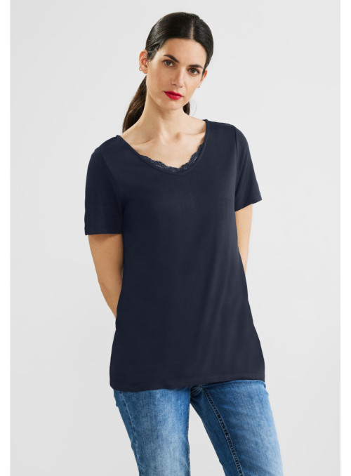 LTD QR v- neck shirt w.lace