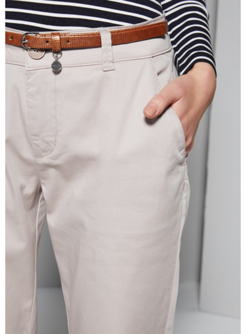 Chino pants with belt