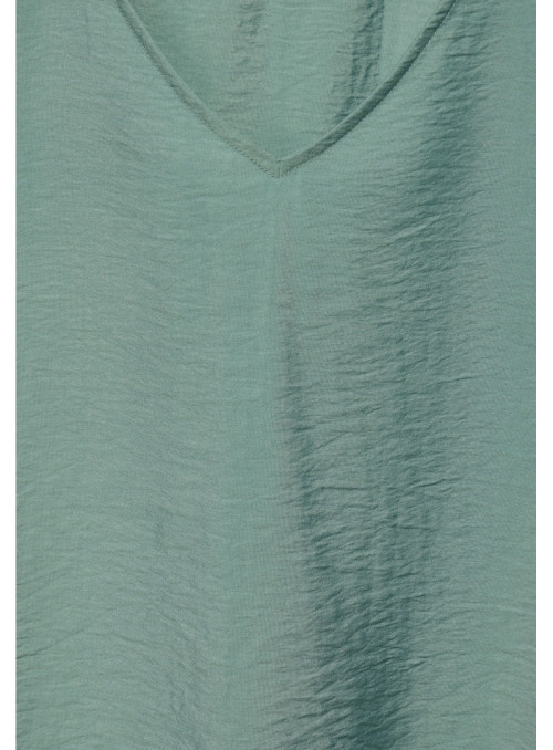 V-neck blouse w smok detail